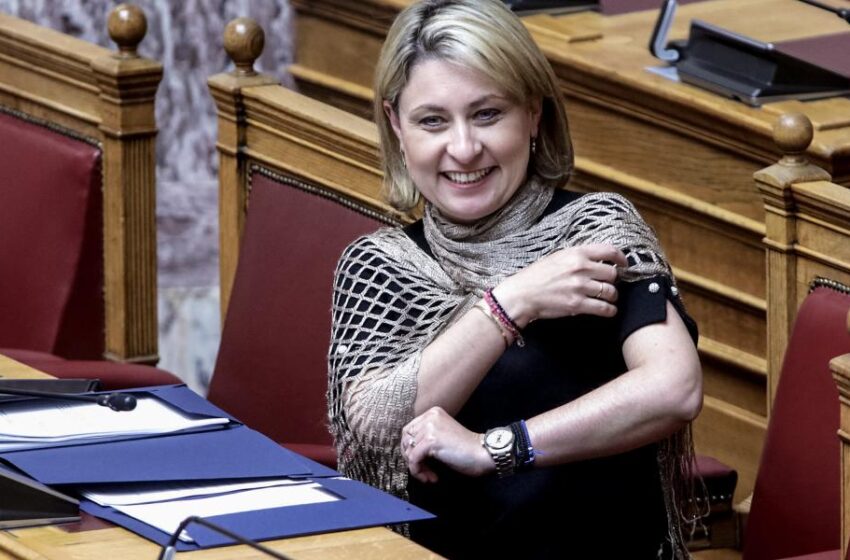  Eνα σχόλιο έγινε για την Χριστίνα Αλεξοπούλου και… βγήκαν λαβράκια! Ο παράνομος έρωτας και τα… “προσόντα”