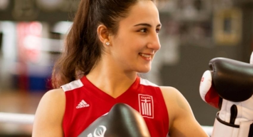  Φωτεινή Πλέα: H πυγμάχος γιατρός… που τραγουδάει – βίντεο