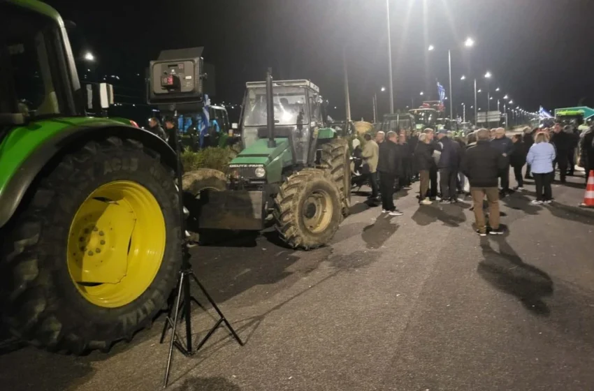  Αγρότες: Προεόρτια με γαλάζιες γκρίνιες
