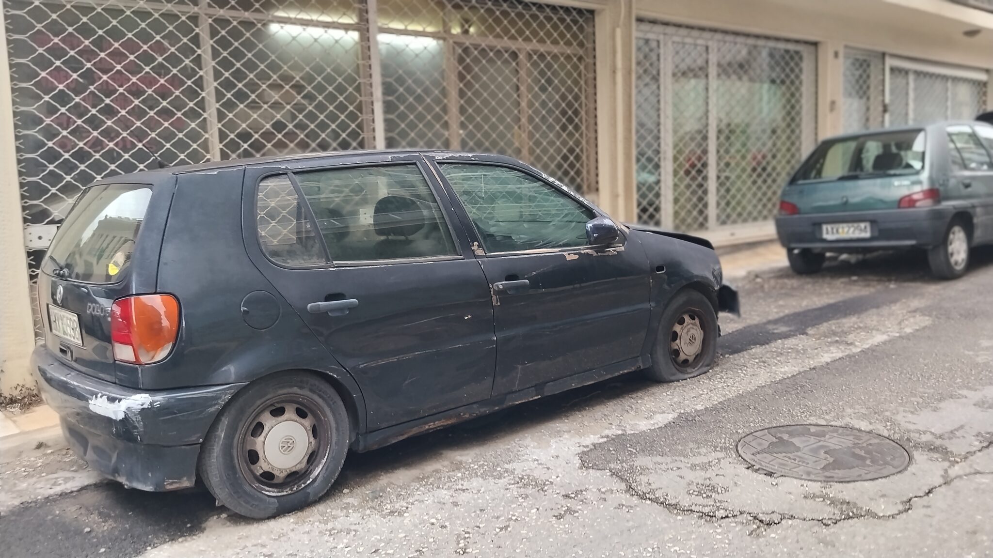 Πάτρα – ΑΠΙΣΤΕΥΤΟ: Οχημα κοντά στο κέντρο έχει μετατραπεί σε… ερωτική φωλιά! Αρχική