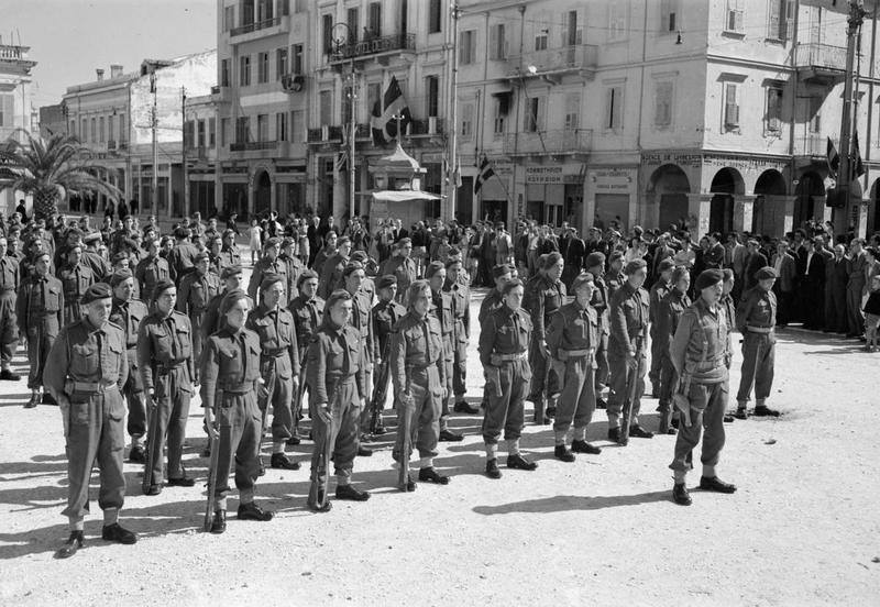 ΔΕΙΤΕ 47 ΦΩΤΟ ΝΤΟΚΟΥΜΕΝΤΟ: Οι Ναζί και οι Ιταλοί στην Πάτρα! Σπάνια στιγμιότυπα της εποχής